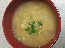 具材が1つでも食感が楽しめるお味噌汁の作り方