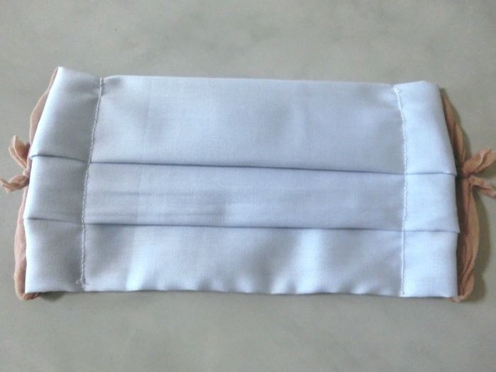 8.耳かけを通す