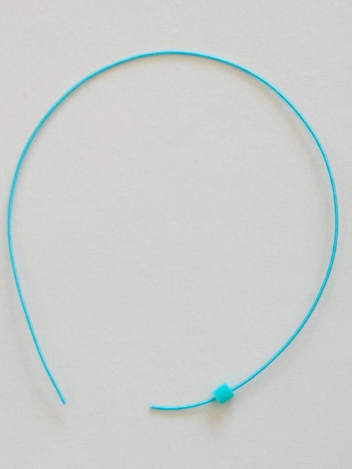 プロセスは水引をビーズに通すのみ♪