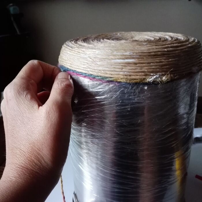 途中からヒモを変えました。