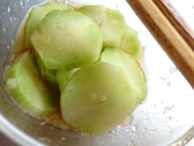 パリポリ🎵パリポリ🎵やみつきになるってこういうこと⁉️癖になる★ブロッコリーの軸の美味しい食べ方