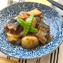 【鍋に入れて煮込むだけ!】作り置きでお弁当にもオススメ‼主人イチオシの☆サバじゃが