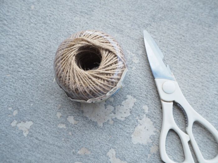 使うのは、麻ひも