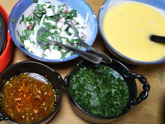 ♡準備が出来たら→たこ焼きで焼いてアツアツをタレにつけて頂きます♡