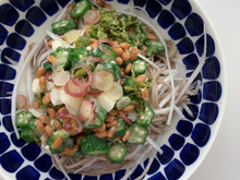 セブンの「オクラと長芋ミックス」でダイエット蕎麦