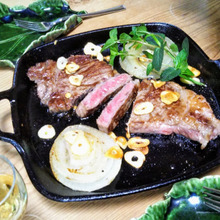 おうち♡肉バル風サーロインステーキ♡白ワイン&生わさび醤油