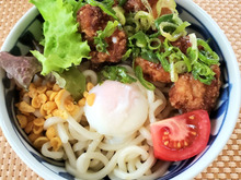ちょい足しで美味しい油淋鶏うどん