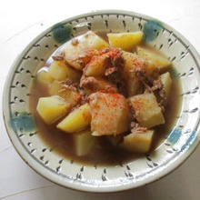 【じゃが芋を時短に・崩れにくく煮る方法♪】缶詰めレシピ:ツナじゃが!