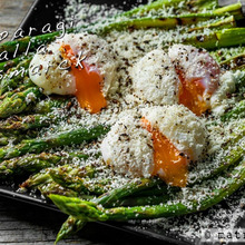 春の極太アスパラガスは卵とろ〜り「ビスマルク風」で