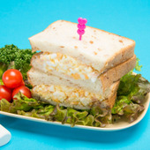 【お家でもピクニック気分】やさしい甘さをプラス!マシュマロ入りたまごサンド