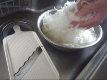 スライスたまねぎだしで極上のスープ!