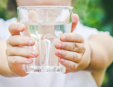 水を選んで胃腸症状を改善!「アルカリイオン水」がおすすめな理由