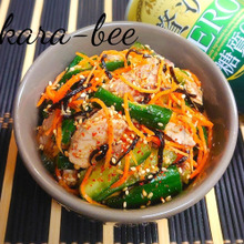 ヘルシーおつまみ♪鯖缶とたたきキュウリの塩こんぶラーポンサラダ