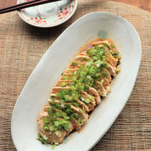 サラダチキンと焼肉のタレで簡単!本格よだれ鶏