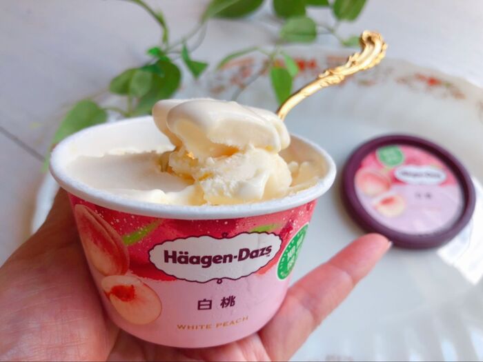 ハーゲンダッツ期間限定♡果肉の入った白桃アイスクリーム♡