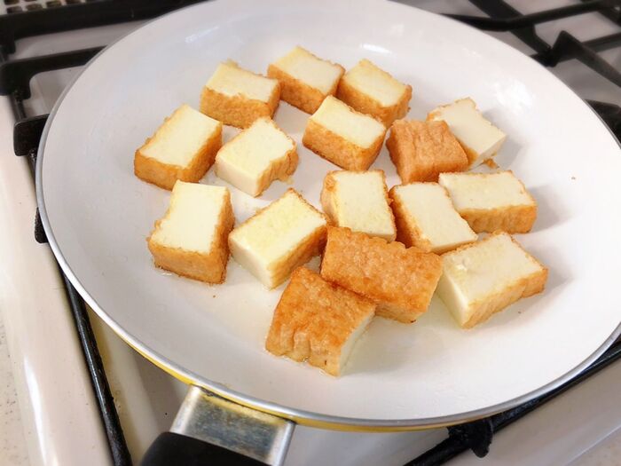 厚揚げを焼きます♪