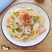 レンジだけ!夏うどん「ねぎ塩レモンチキンうどん」