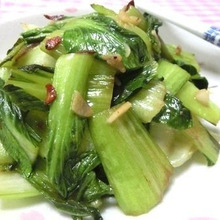 油通しの代わりにレンチン☆ 青梗菜のにんにく塩炒め