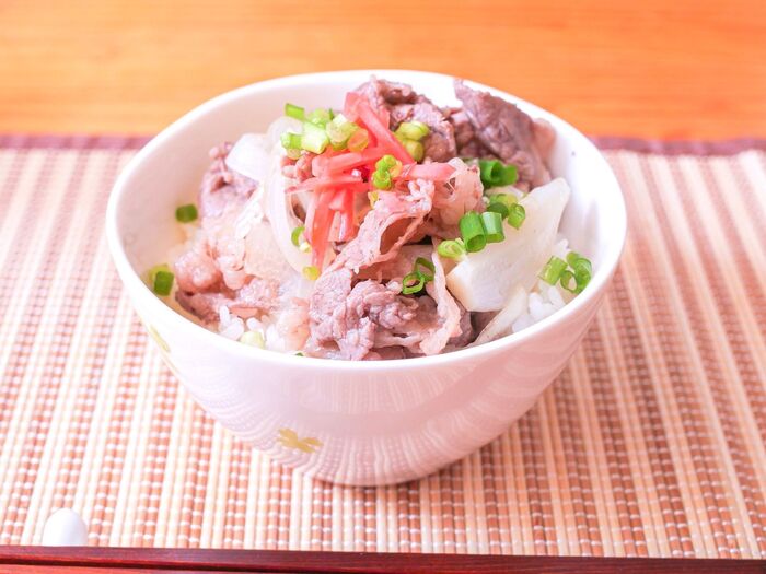 【#1 煮込んでないの…?】味しみレンジで牛丼!