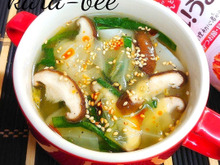 市販の水餃子で簡単♪具沢山これうま中華スープ