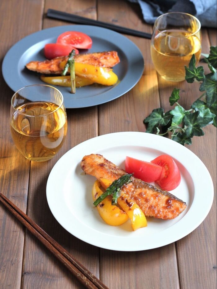 ふっくら柔らか!ごはんがすすむ鮭のオニオン醤油ソテー