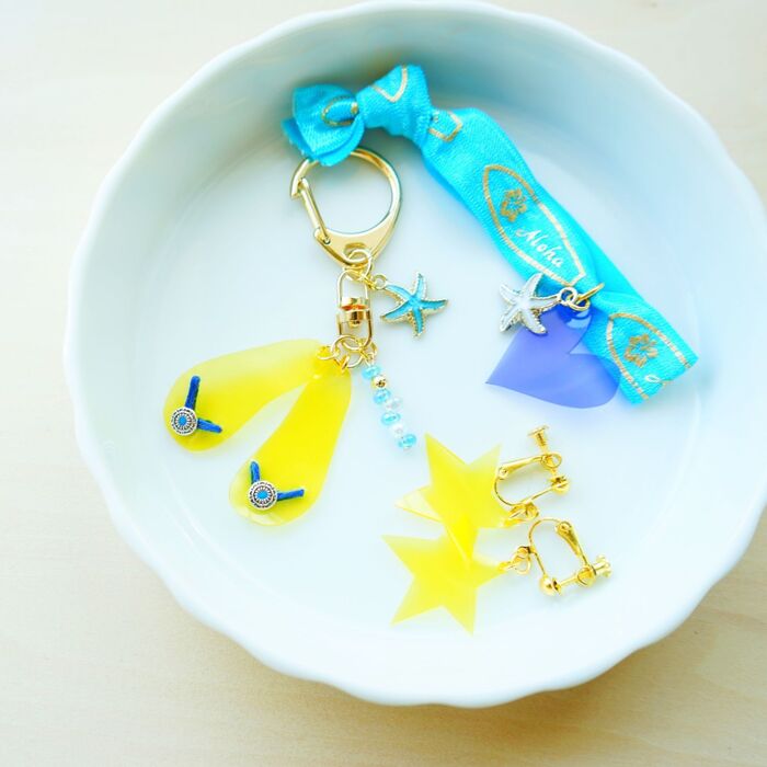 親子で作れるPVCの簡単キラキラ夏アクセサリー✨