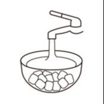 マシュマロの表面の粉を洗い流す