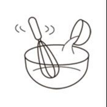 あら熱がとれたら生クリームを加える