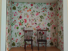 アイスの棒と木の枝で椅子を