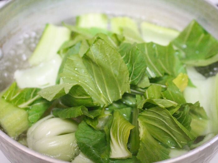 茎の部分から茹でる