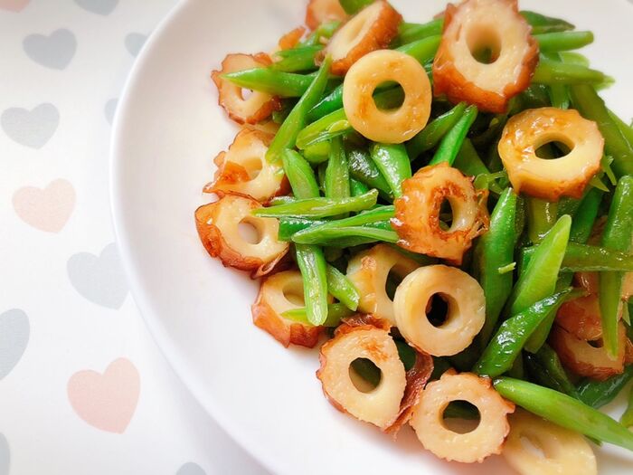 相性バッチリ〜材料2つ★さやインゲンとチクワの油炒め★