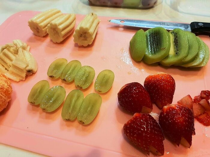 フルーツをカットする①