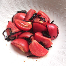 超簡単止まらないトマトと昆布の佃煮和え