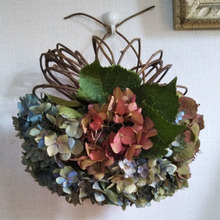 ♡フラワーアレンジメント(色あせたアジサイ)♡100均の麻ひもで…楽しみながらドライフラワーに!