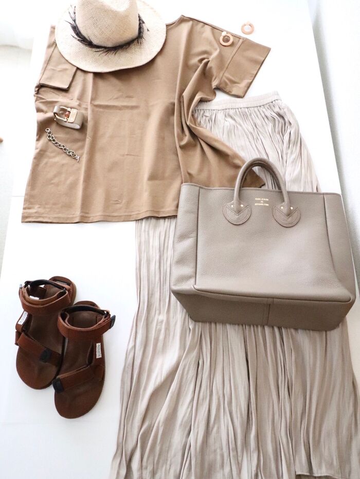 【UNIQLO】ベージュ系を選ぶとメリットたくさん♡大人の夏コーデネート