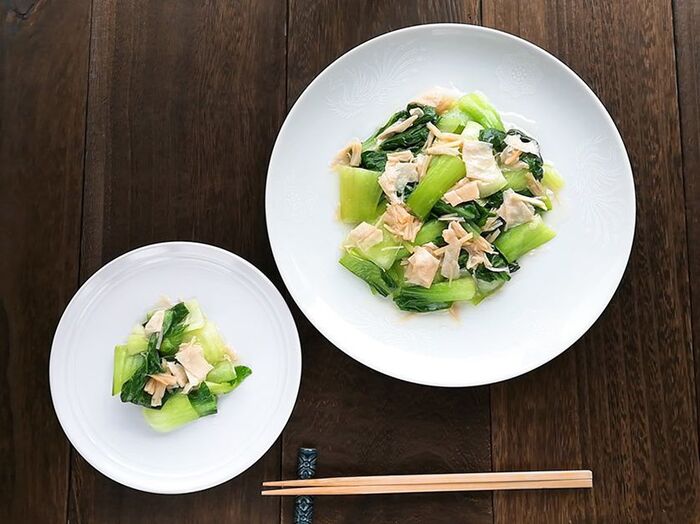 便利な野菜だし使用♪【チンゲン菜と湯葉の炒めもの】