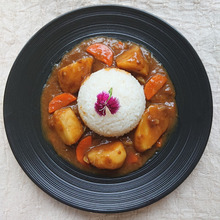 カレールウとじゃがいもとにんじんとマンゴーでお店の味みたいなカレー