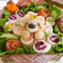 くまさんマッシュポテトくるくるサンド花畑弁当