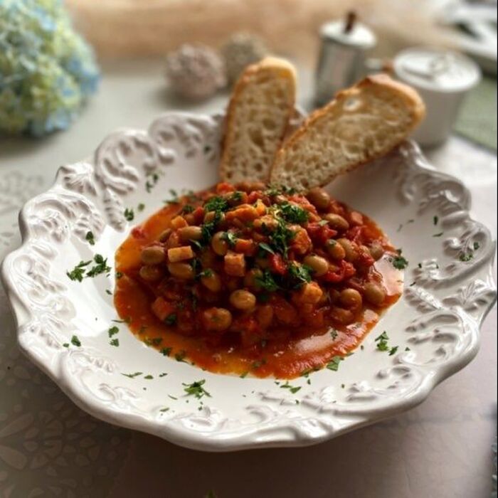 やみつきなおいしさ~大豆とベーコンのフレッシュトマト煮