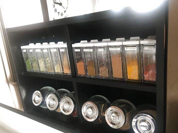 毎日の料理が快適に♫ワンアクションのスパイス収納