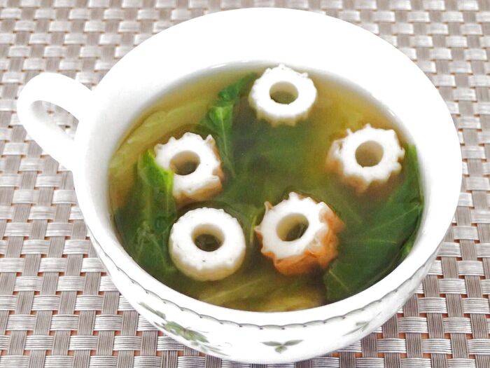 超簡単!5分で出来るレタス&ちくわのスープ