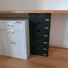 100均だけ カラフル棚を黒くリメイク