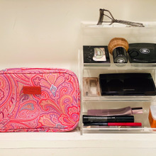 無印アクリルスタンドで、映える!時短!忘れ物防止!を叶えるディスプレイ型メイク収納♪