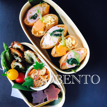 お花の形の🌸手作り水ようかん付き♪いなり寿司弁当