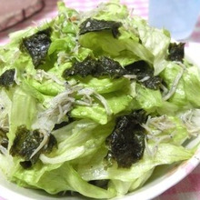 オリーブオイルと醤油だけがウマい☆ レタスと海苔じゃこサラダ