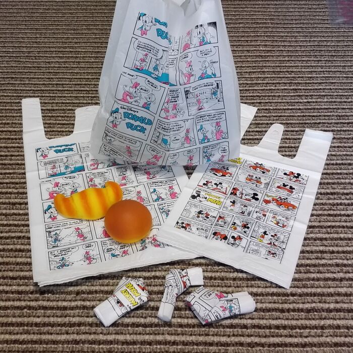 ディズニーキャラクター柄で、持っててもウキウキ😃🎵