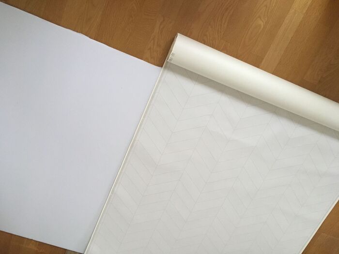 壁紙を貼ります