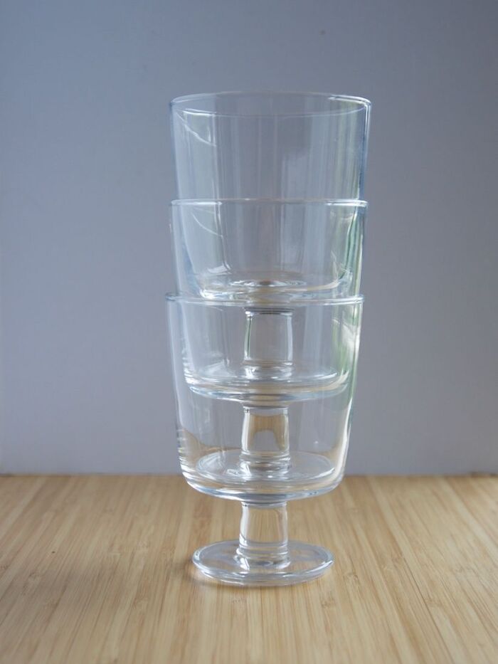 重ねられて飲み物以外でも映える! IKEAのゴブレット(ワイングラス)