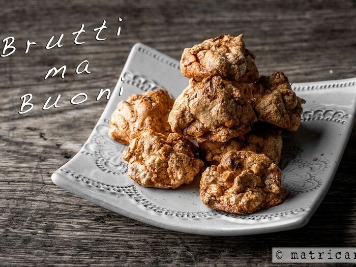 卵白とナッツと砂糖だけ!イタリアの素朴な焼き菓子「ブルッティマブオーニ」