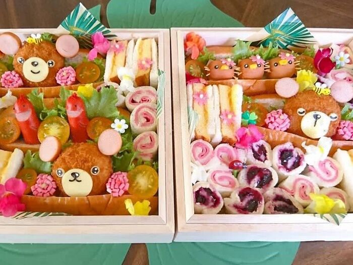 花畑でピクニックサンドイッチ弁当